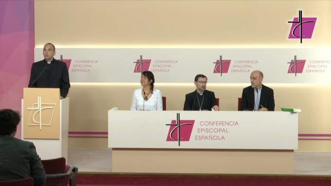 La Conferencia Episcopal Espaola asume la tesis de que hay que acoger a todos los inmigrantes