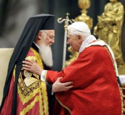 El Patriarca de Constantinopla muestra su deseo de llegar a la plena comunin con la Iglesia Catlica