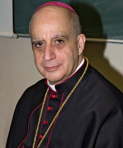 Mons. Rino Fisichella presenta la exposicin El Camino de Pedro