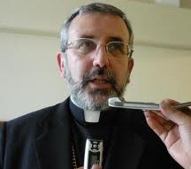 El Arzobispo de Arequipa pide de nuevo que no se vote a candidatos favorables al aborto y el matrimonio gay