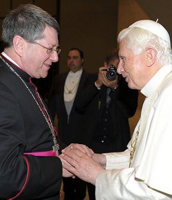 Benedicto XVI dona 250.000 dlares al Ordinariato de Nuestra Seora de Walsingham