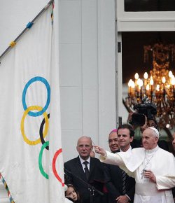 El Papa bendice las banderas de las prximas Olimpiadas