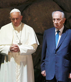 Simon Peres acepta la invitacin del Papa para rezar por la paz junto a Mahmud Abbas