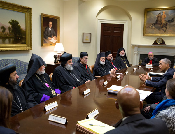 Obama dice a los patriarcas de Oriente Medio que ayudar a los cristianos y el resto de minoras religiosas