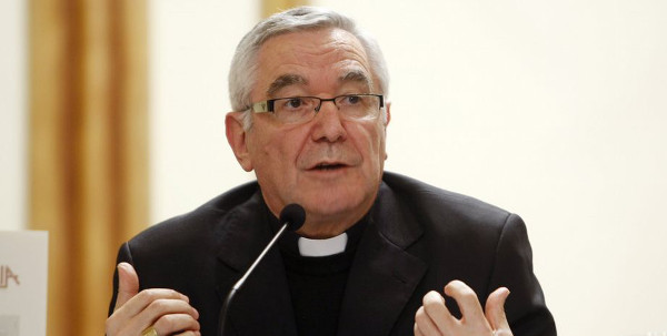 El obispo de Santander denuncia que se quiere erradicar a la Iglesia con mtodos sofisticados