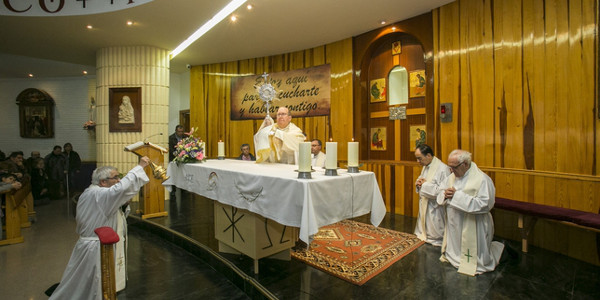El obispo de Cuenca inaugura la primera capilla de adoracin perpetua en su dicesis