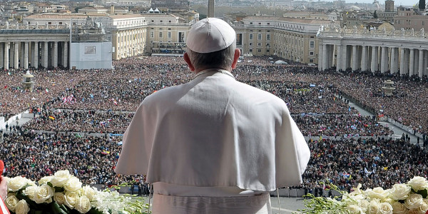 El nmero de fieles que acude a los actos del Papa en el Vaticano se reduce a casi la mitad en un ao