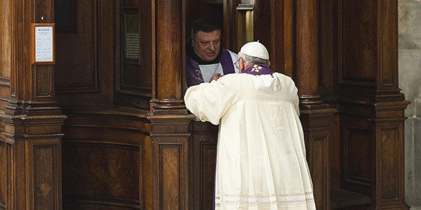 Francisco: Nunca confesionarios vacos!