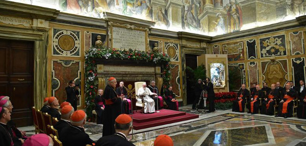 El Papa a la Curia: La reforma seguir adelante con determinacin, lucidez y resolucin
