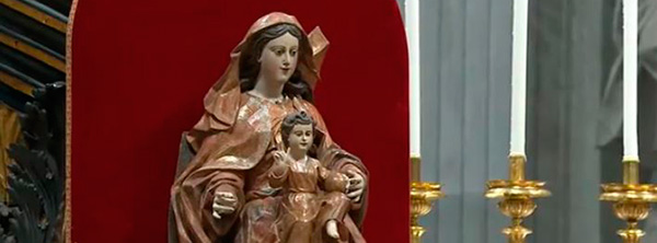 Papa Francisco: contemplar la Maternidad de Mara como icono de la paz