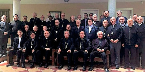 Los obispos ecuatorianos piden a la clase poltica no caer en enfrentamientos exasperantes