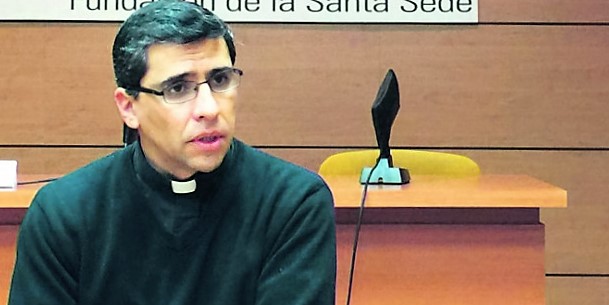 P. Rodrigo Miranda: Los cristianos degollados, bombardeados y perseguidos jams se quejan