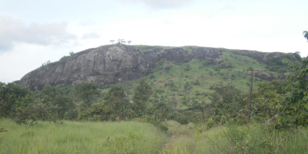 Camern: destruyen la Cruz del Monte Santo Ngock Lituba