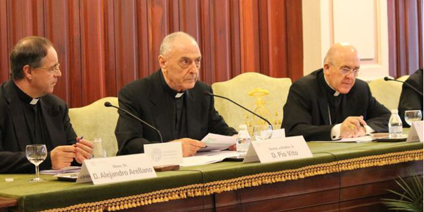 Mons. Vito Pinto: Los cuatro cardenales que han escrito al Papa podran perder su cardenalato