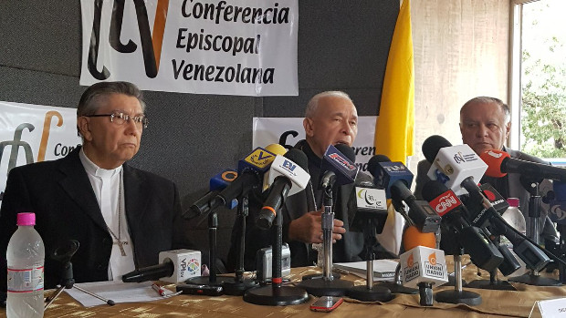 Los obispos venezolanos piden no permanecer pasivos ni acobardados ante el golpe de Estado