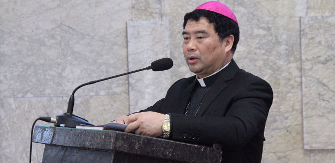 Prohben a Mons. Guo Xijin concelebrar la Misa crismal si no se inscribe en la iglesia fiel a la dictadura china