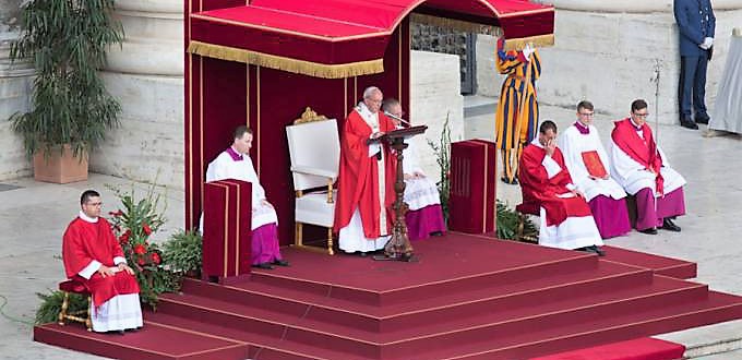 El Papa condena el silencio cómplice ante el martirio que sufren hoy muchos cristianos El Papa condena el silencio cómplice ante el martirio que sufren hoy muchos cristianos