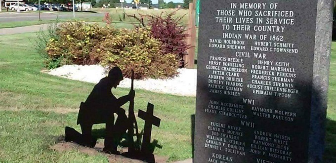 Catlicos se oponen a instalacin de un monumento satnico en un Parque en Memoria de los Veteranos