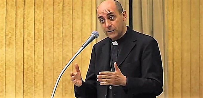 Mons. Fernndez: el Papa ha cambiado la disciplina sobre la comunin de divorciados vueltos a casar