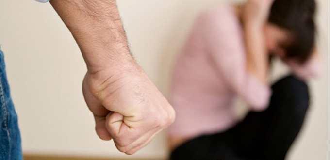 Violencia familiar: ms de la mitad de las espaolas rechazan que se condene ms a los hombres por ser hombres
