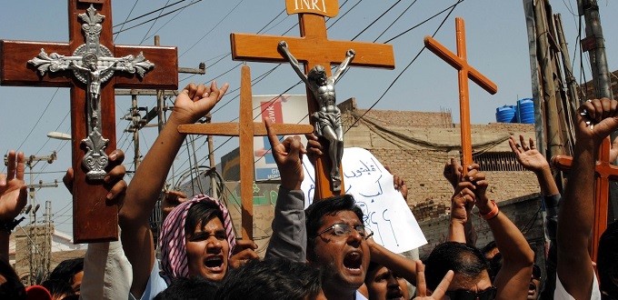 Un cristiano y un hind de Pakistn arrestados por blasfemia