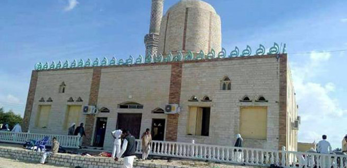 Egipto sufre el peor atentado de su historia en una mezquita suf del Sina
