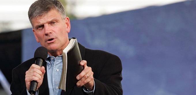 Parlamentarios británicos intentan prohibir la entrada de Franklin Graham al Reino Unido por «crímenes de odio»