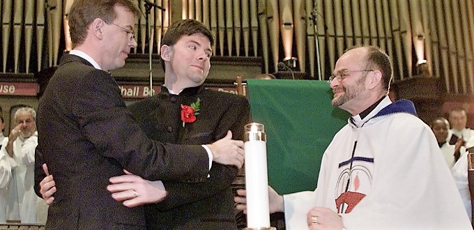 Las iglesias protestantes que ofrecen celebrar bodas homosexuales apenas tienen clientes