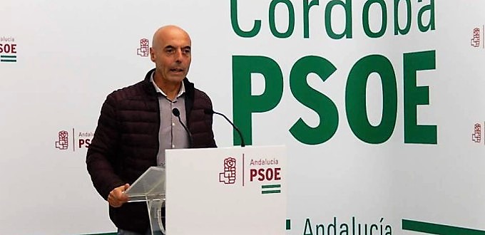El PSOE arremete contra el obispo de Crdoba por premiar a la universitaria que siga adelante con su embarazo