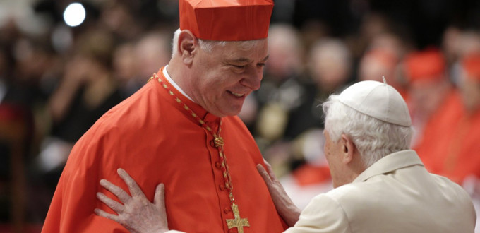 Benedicto XVI homenajea al cardenal Mller: Has defendido las claras tradiciones de la fe