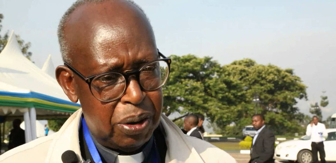 Mons. Nzakamwita critica al gobierno de Ruanda por repartir preservativos en los centros escolares