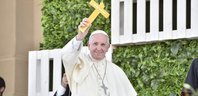 Papa Francisco a los jvenes: Jess es ese fuego al cual quien se acerca queda encendido