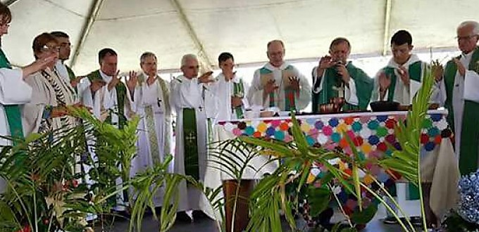 Obispas protestantes consagran junto a obispos brasileos