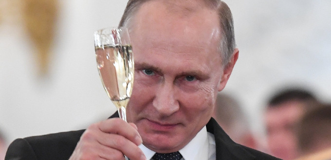 Vladimir Putin arrasa en las presidenciales rusas