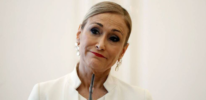 Dimite Cristina Cifuentes tras publicarse un vdeo robando botes de cremas en un supermercado