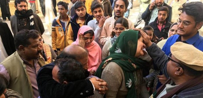 Disparan contra cristianos en Pakistn que queran volver a sus casas expropiadas