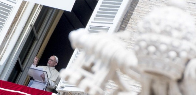 El Papa pide difundir el Evangelio en el mundo entero