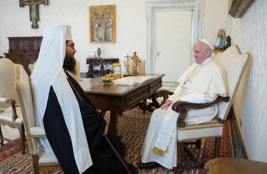 Papa Francisco: el sufrimiento de los cristianos perseguidos es una llamada a la unidad
