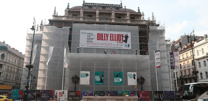 Hungra: suspenden el musical Billy Elliot tras la denuncia de que promueve la homosexualidad