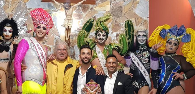 El sacerdote canario Fernando Baéz cede su parroquia como camerino para Drag Queens