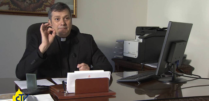 Mons. Lucio Adrin Ruiz: El Espritu Santo suscita en cada poca los 'cmos' de la comunicacin