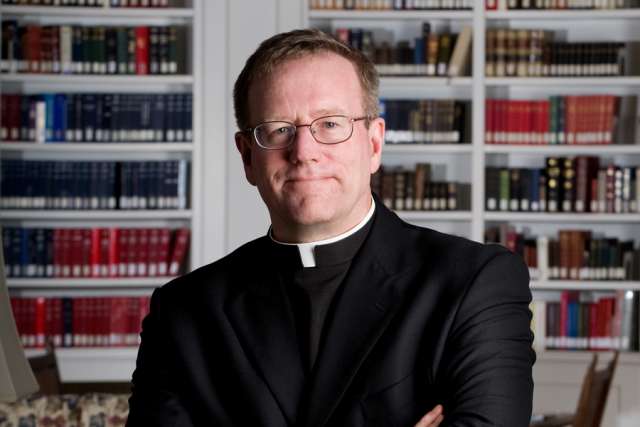 Mons. Barron afirma que el acompaamiento de los jvenes debe ir de la mano de la defensa de las verdades de fe