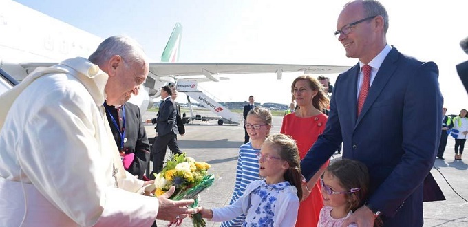 El Papa Francisco lleg a Irlanda para presidir el Encuentro Mundial de las Familias 2018
