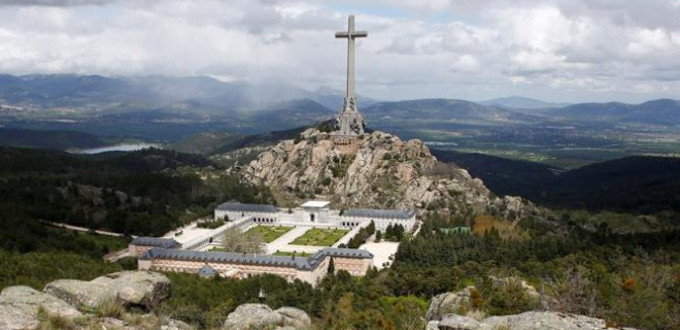 Familias de enterrados en el Valle de los Cados acudirn a los tribunales internacionales para que no se les profane