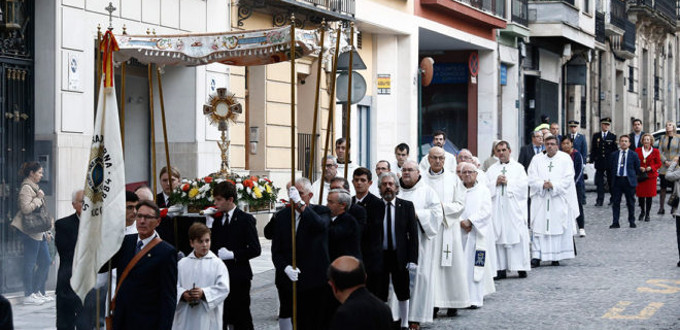 El cardenal Caizares inaugura una capilla de Adoracin Perpetua en Alcoy