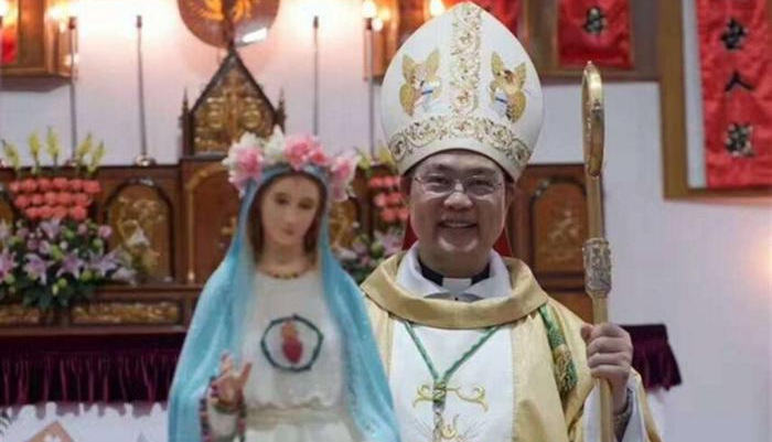 La polica china secuestra de nuevo a Mons. Shao Zhumin, obispo de Wenzhou