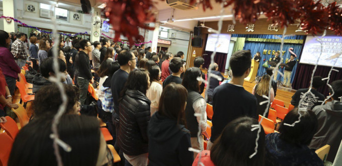 Protestantes de Hong Kong visten de negro en sus cultos en solidaridad con los cristianos perseguidos en China