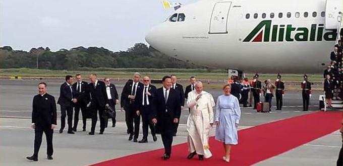 El Papa ya est en Panam para asistir a la JMJ