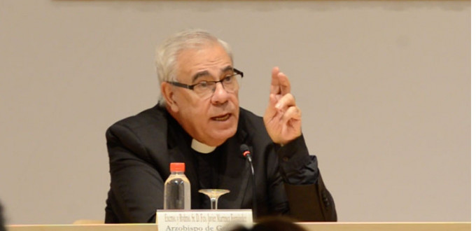 Mons. Javier Martnez: La soledad es el consejero ms peligroso del ser humano