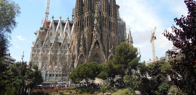 Detenido por intentar entrar con municin en la Sagrada Familia de Barcelona, Espaa.